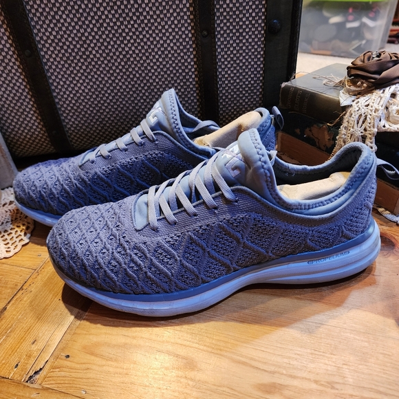 APL Techloom Phantom Knit Athletic Running Shoes - Picture 4 of 13